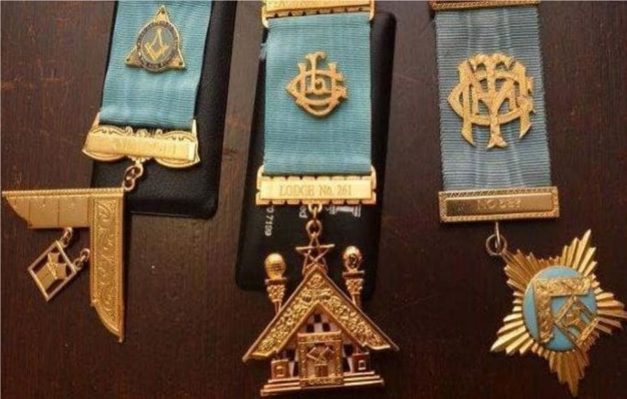 Joyas Distintivas